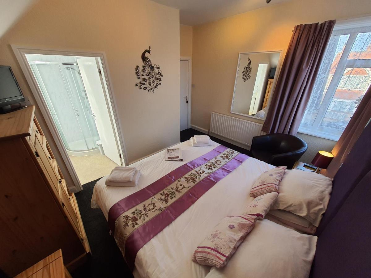 Caxton House Bed & Breakfast Skegness Exterior photo